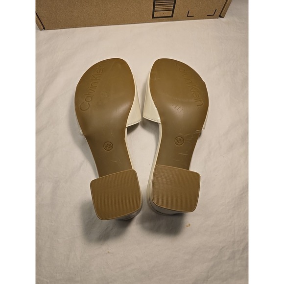 Calvin Klein Ulaka Heeled Sandal Womens Size 6.5 Ivory Retails $110 - Picture 9 of 9